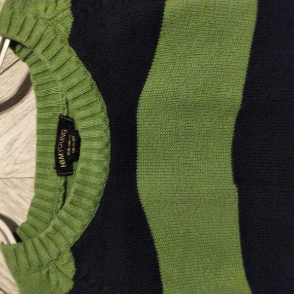 Boys H&M green and blue stripe sweater - Picture 2 of 3